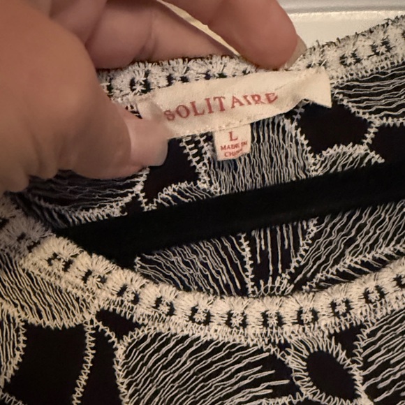 Black and White Floral Blouse - Picture 4 of 5